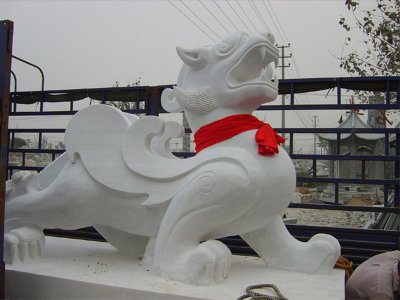 公司门口石雕貔貅