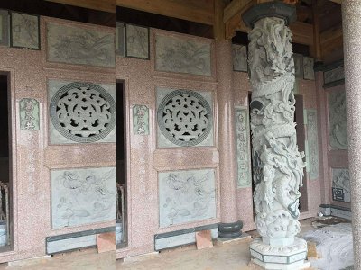 寺廟(miao)石龍柱