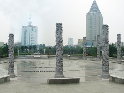 广场文化柱